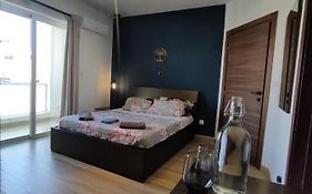 Airport Accommodation Bedroom With Your Own Private Bathroom Self Check In And Self Check Out Air-Condition Included
